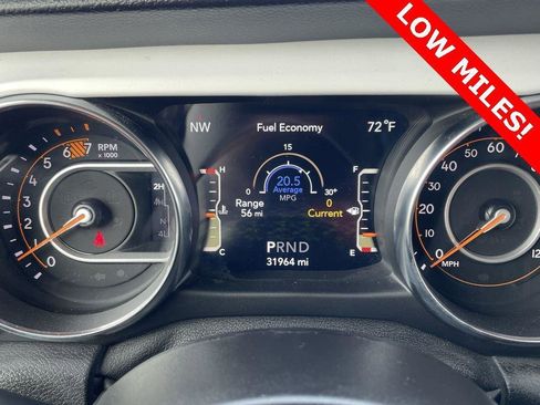 Used 2021 Jeep Wrangler Unlimited Islander image 10