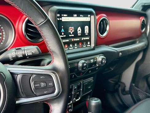 Used 2021 Jeep Wrangler Unlimited Rubicon AWD/4WD image 26