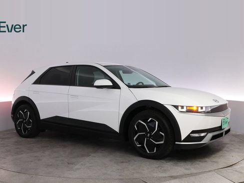 Used 2024 Hyundai Ioniq 5 SEL RWD image 14