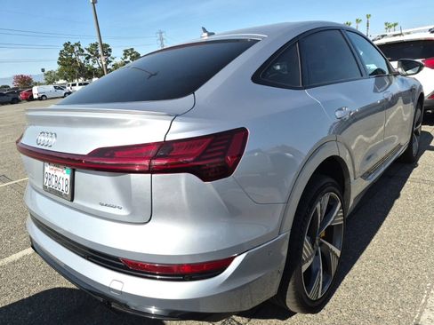 Used 2022 Audi e-tron Prestige AWD/4WD image 5