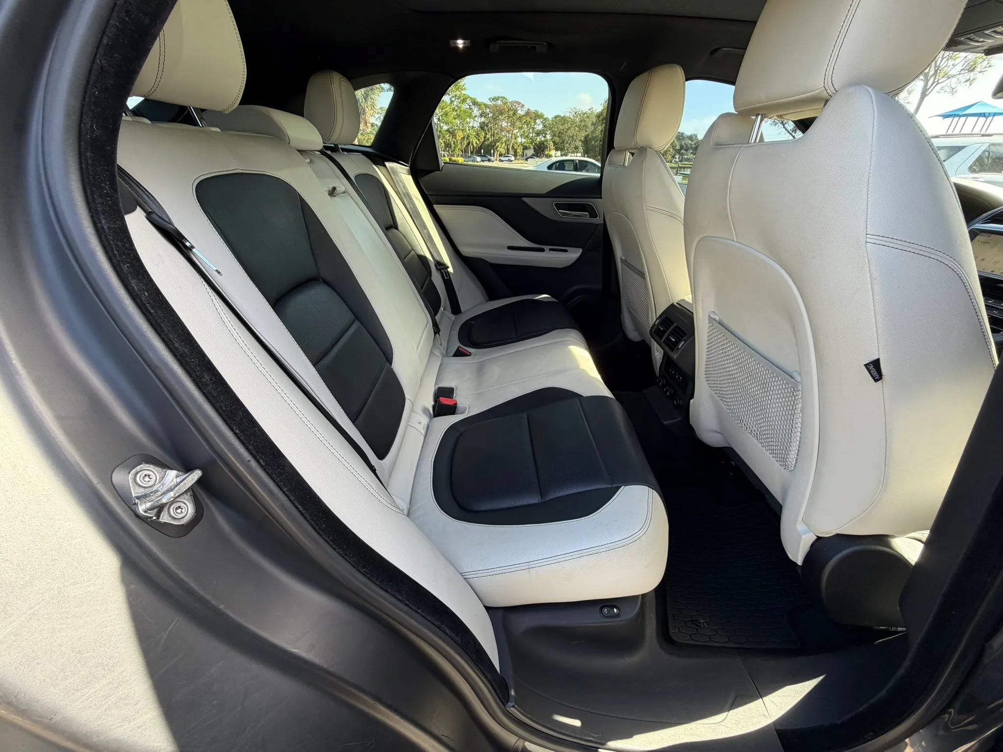 Used 2018 Jaguar F-PACE S AWD/4WD image 26
