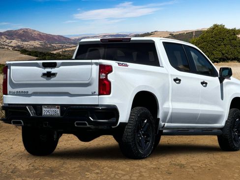 Used 2024 Chevrolet Silverado 1500 LT Trail Boss w/ LT Trail Boss Premium Package image 4