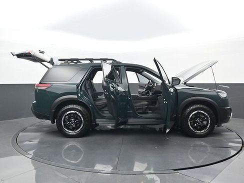 Used 2025 Nissan Pathfinder Rock Creek image 33