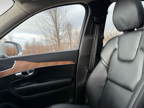 Used 2024 Volvo XC90 B6 Plus w/ Protection Package Premier image 32