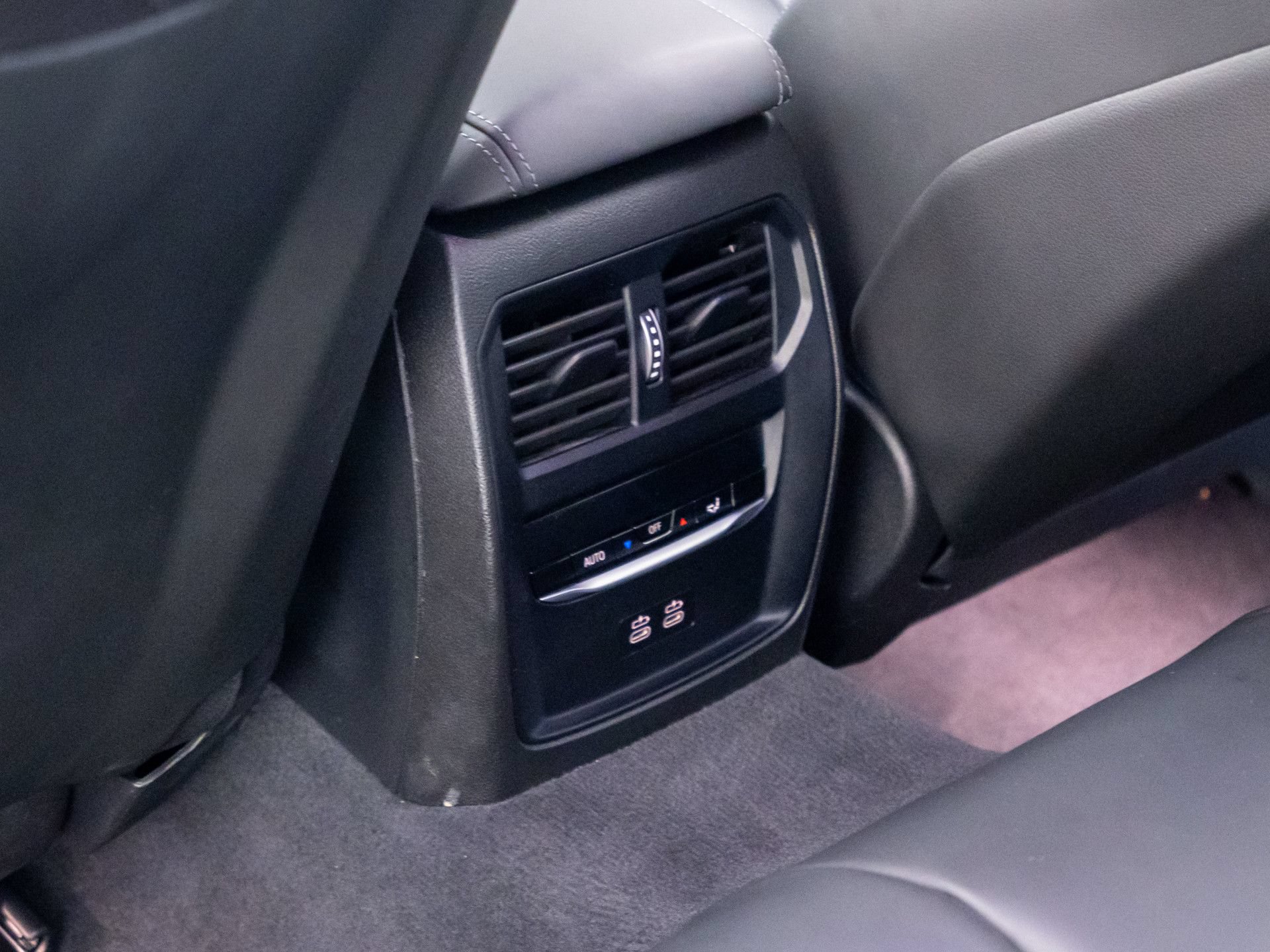 Used 2024 BMW M3 Competition w/ Executive Package AWD/4WD image 21