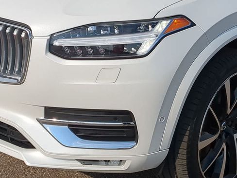 Certified 2024 Volvo XC90 B6 Plus w/ Protection Package Premier AWD/4WD image 10