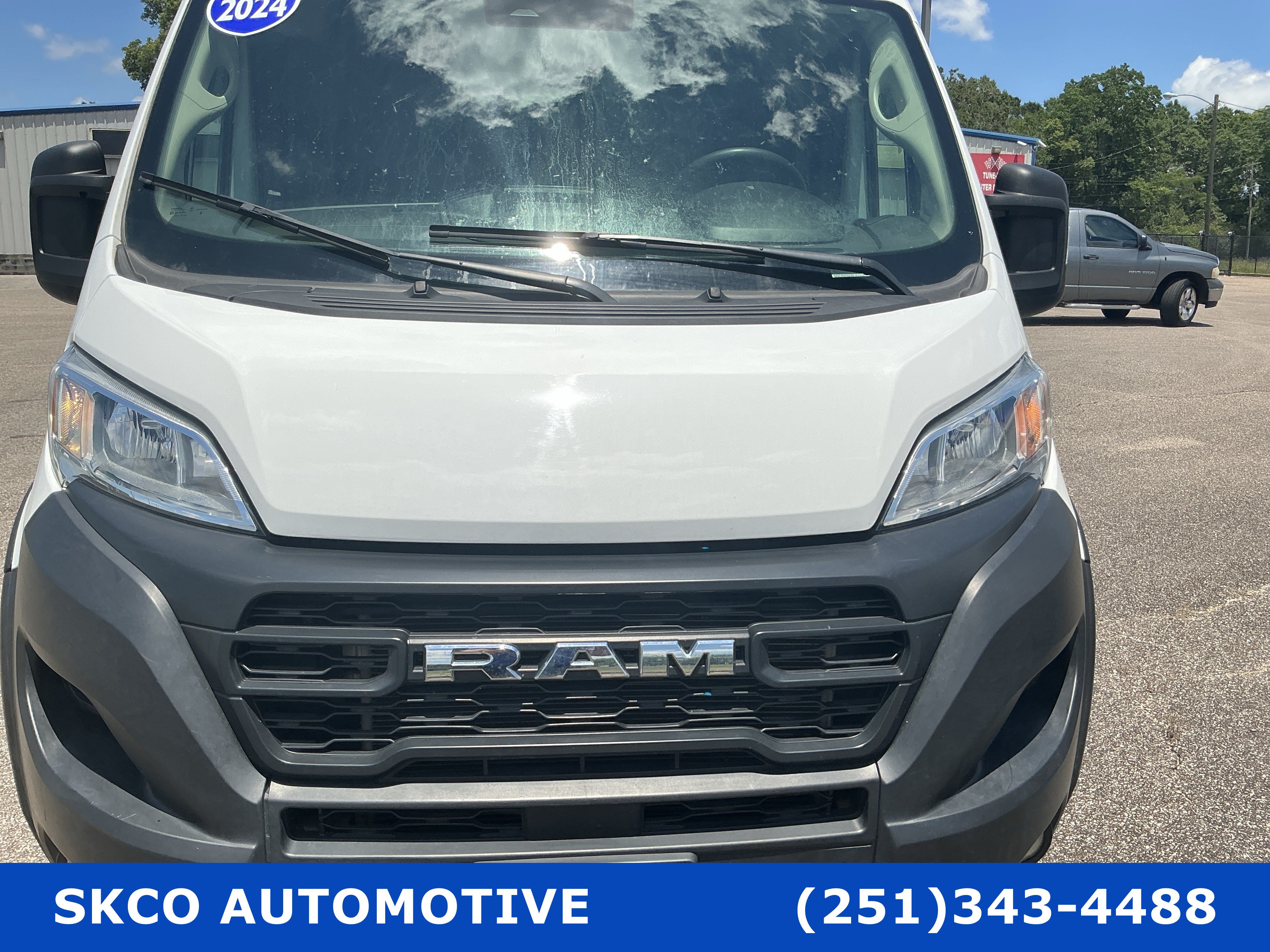 Used 2024 RAM ProMaster 2500 w/ Convenience Group FWD image 8