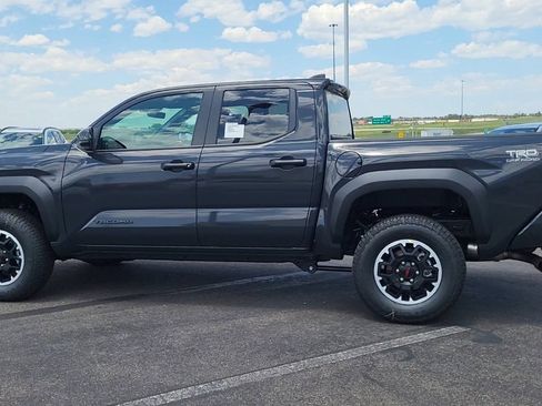 New 2025 Toyota Tacoma TRD Off-Road image 2