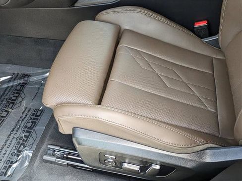 Used 2025 BMW X3 xDrive30i w/ Premium Package image 4