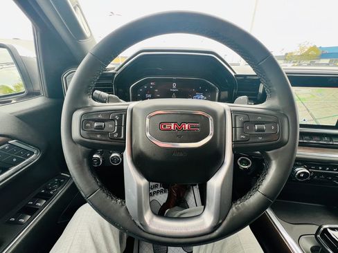 Used 2025 GMC Sierra 1500 SLT w/ SLT Premium Package AWD/4WD image 25