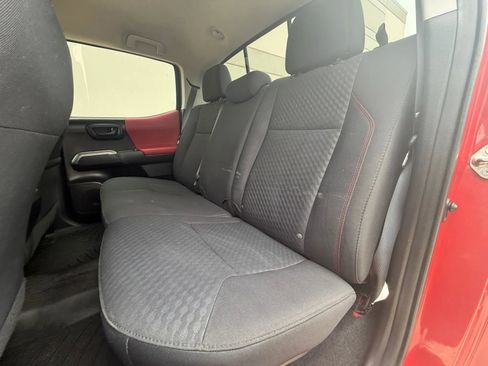 Used 2020 Toyota Tacoma SR5 image 33