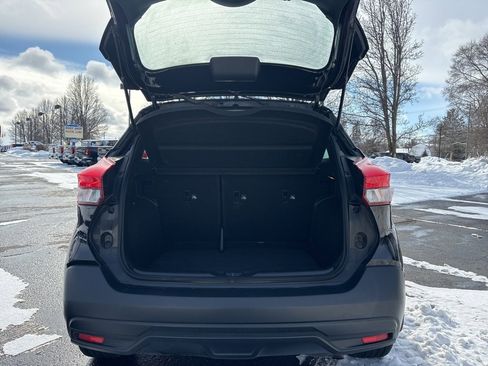 Used 2019 Nissan Kicks SV image 5