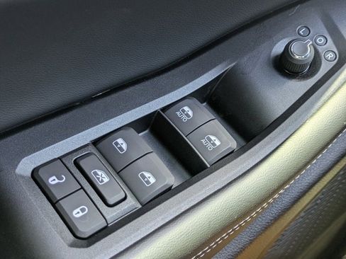 New 2025 Jeep Grand Cherokee L Limited w/ Black Appearance Package image 21