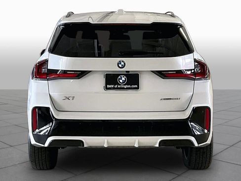 Used 2025 BMW X1 xDrive28i AWD/4WD image 4