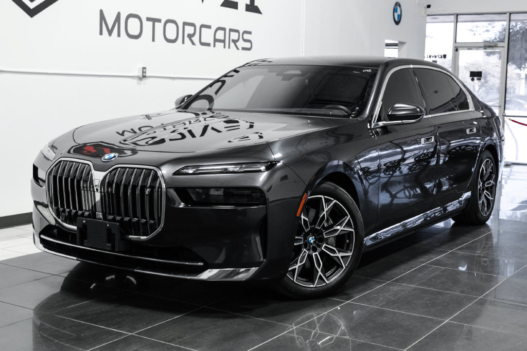 Used 2024 BMW i7 xDrive60 AWD/4WD image 6