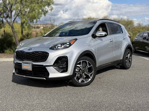 Used 2020 Kia Sportage SX image 2