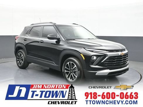 New 2026 Chevrolet TrailBlazer LT w/ Convenience Package FWD image 1