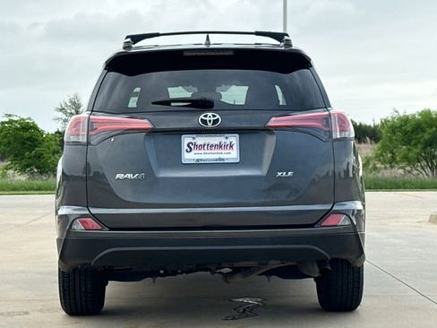 Used 2017 Toyota RAV4 XLE FWD image 6