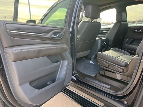 Used 2023 GMC Yukon XL Denali w/ Max Trailering Package image 36