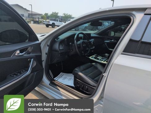Used 2020 Kia Stinger GT2 AWD/4WD image 9