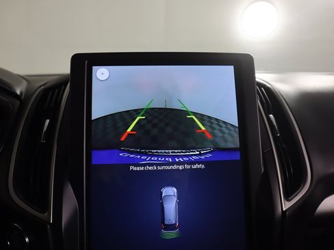 Used 2024 Ford Edge SEL image 46