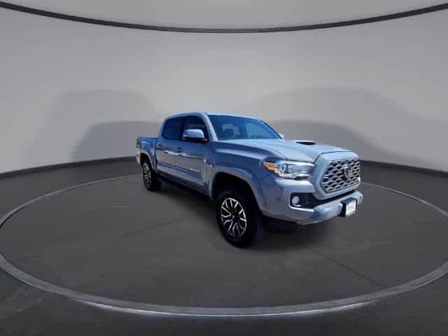 Used 2020 Toyota Tacoma TRD Sport w/ Technology Package AWD/4WD image 2