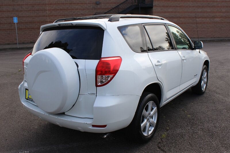 Used 2008 Toyota RAV4 Limited w/ Tow Prep Pkg AWD/4WD image 4