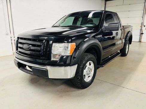 Used 2010 Ford F150 XLT AWD/4WD image 2