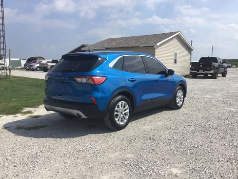 Used 2021 Ford Escape SE FWD image 3