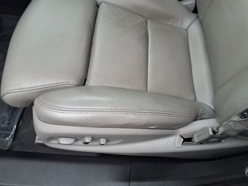 Used 2014 Cadillac XTS Luxury w/ Driver Awareness Package image 9