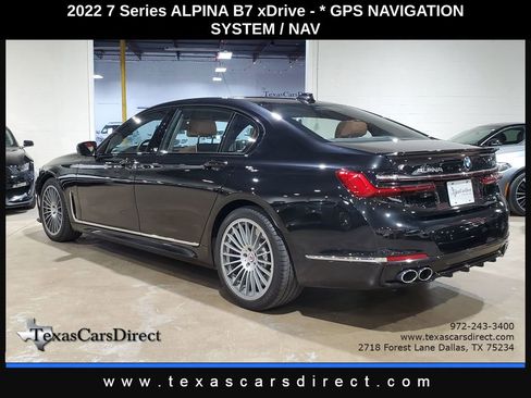 Used 2022 BMW ALPINA B7 xDrive image 12