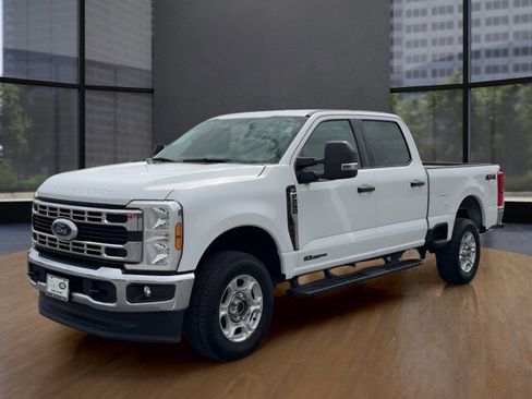 Used 2025 Ford F250 XLT AWD/4WD image 1