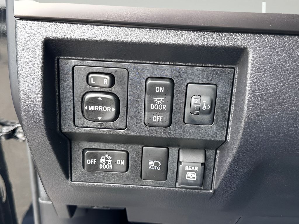 Used 2021 Toyota Tundra SR5 RWD image 19