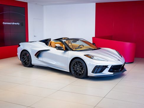 Used 2023 Chevrolet Corvette Stingray Premium Conv w/ Z51 Performance Package image 1