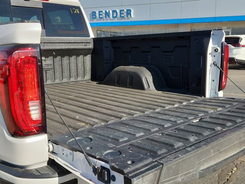 Used 2025 GMC Sierra 1500 Denali w/ Denali Reserve Package AWD/4WD image 8