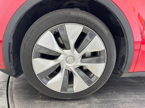 Used 2023 Tesla Model Y Long Range AWD/4WD image 9