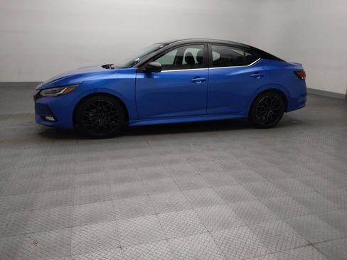 Used 2023 Nissan Sentra SR w/ SR Premium Package FWD image 2