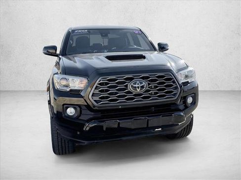 Used 2021 Toyota Tacoma TRD Sport w/ Technology Package image 3