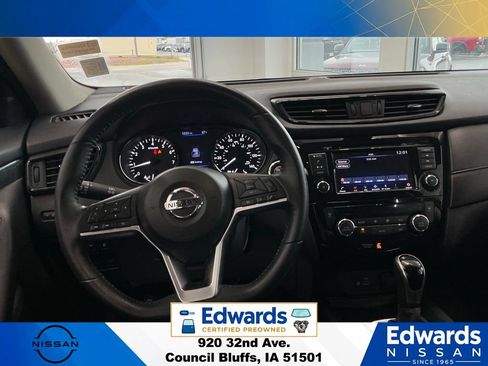 Used 2020 Nissan Rogue SV AWD/4WD image 18