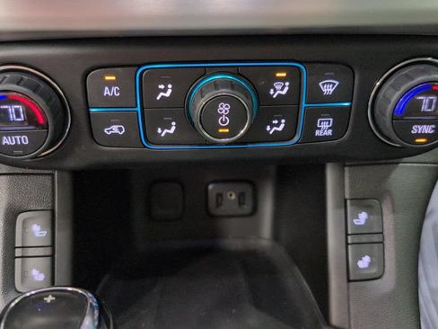 Used 2019 GMC Acadia SLT w/ LPO, Black Accent Package AWD/4WD image 13