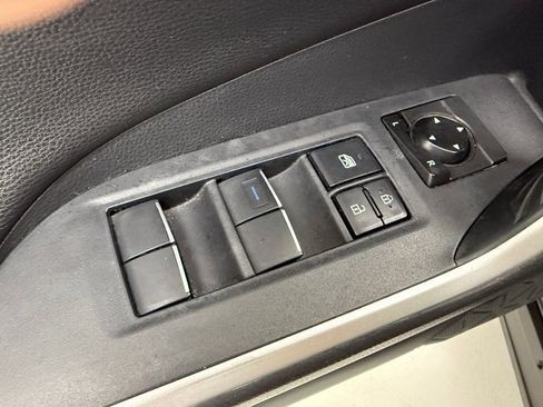 Used 2019 Toyota RAV4 XSE image 28