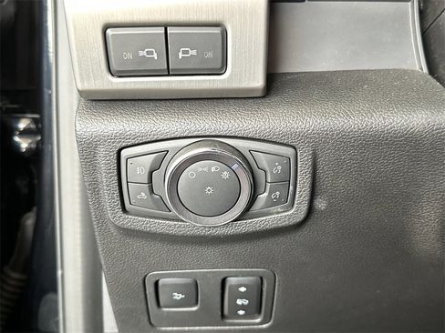 Used 2020 Ford F250 Platinum w/ FX4 Off-Road Package image 18