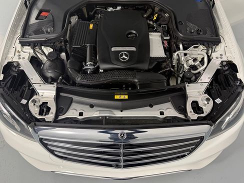 Used 2019 Mercedes-Benz E 300 4MATIC image 12