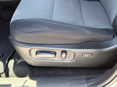 Used 2021 Toyota Tacoma TRD Sport AWD/4WD image 5