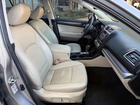 Used 2017 Subaru Outback 2.5i Limited image 48