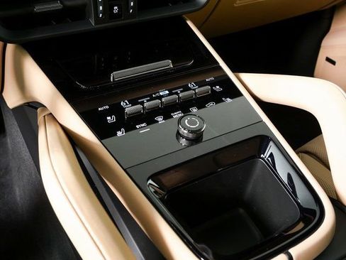 New 2026 Porsche Cayenne AWD/4WD image 18