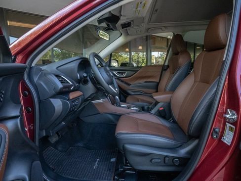 Used 2023 Subaru Forester Touring AWD/4WD image 8
