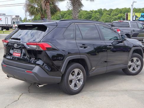 Used 2025 Toyota RAV4 XLE w/ Convenience Package AWD/4WD image 2