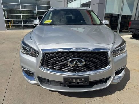 Used 2019 INFINITI QX60 Luxe w/ Essential Package AWD/4WD image 2