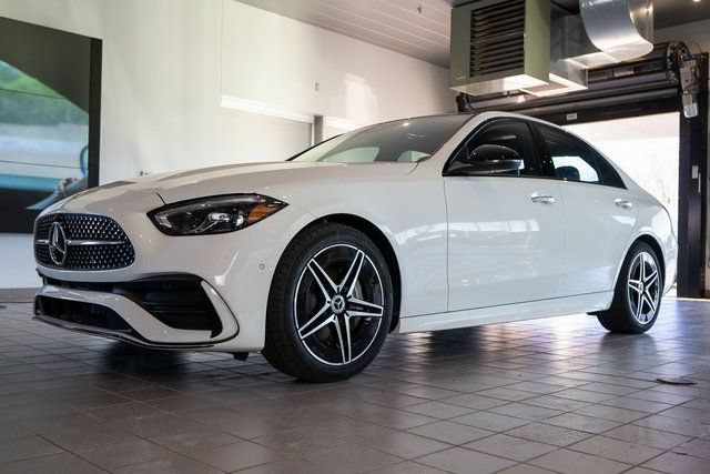 Used 2026 Mercedes-Benz C 300 4MATIC Sedan image 3